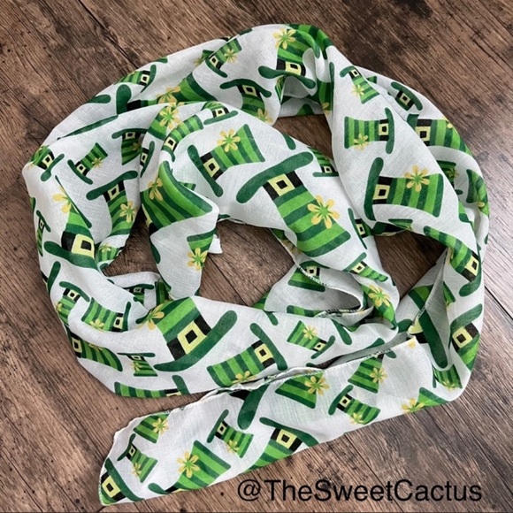 St Patricks Day Scarf Leprechaun Hat Novelty - Picture 1 of 7